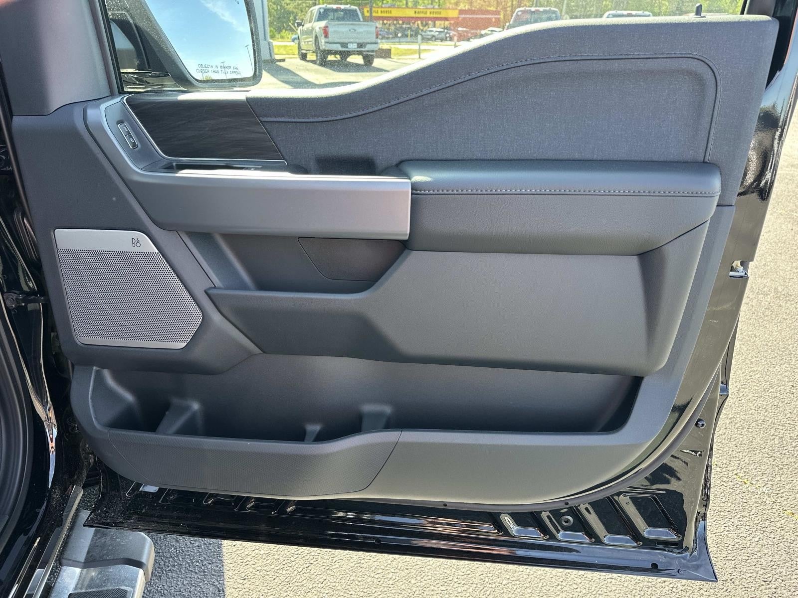 2026 Ford F-150 LARIAT 4WD SuperCrew 5.5' Box