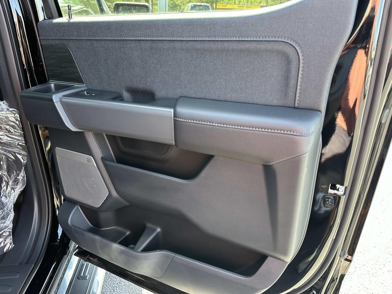 2026 Ford F-150 LARIAT 4WD SuperCrew 5.5' Box