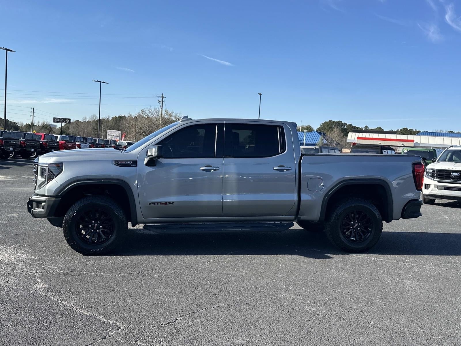 2023 GMC Sierra 1500 AT4X