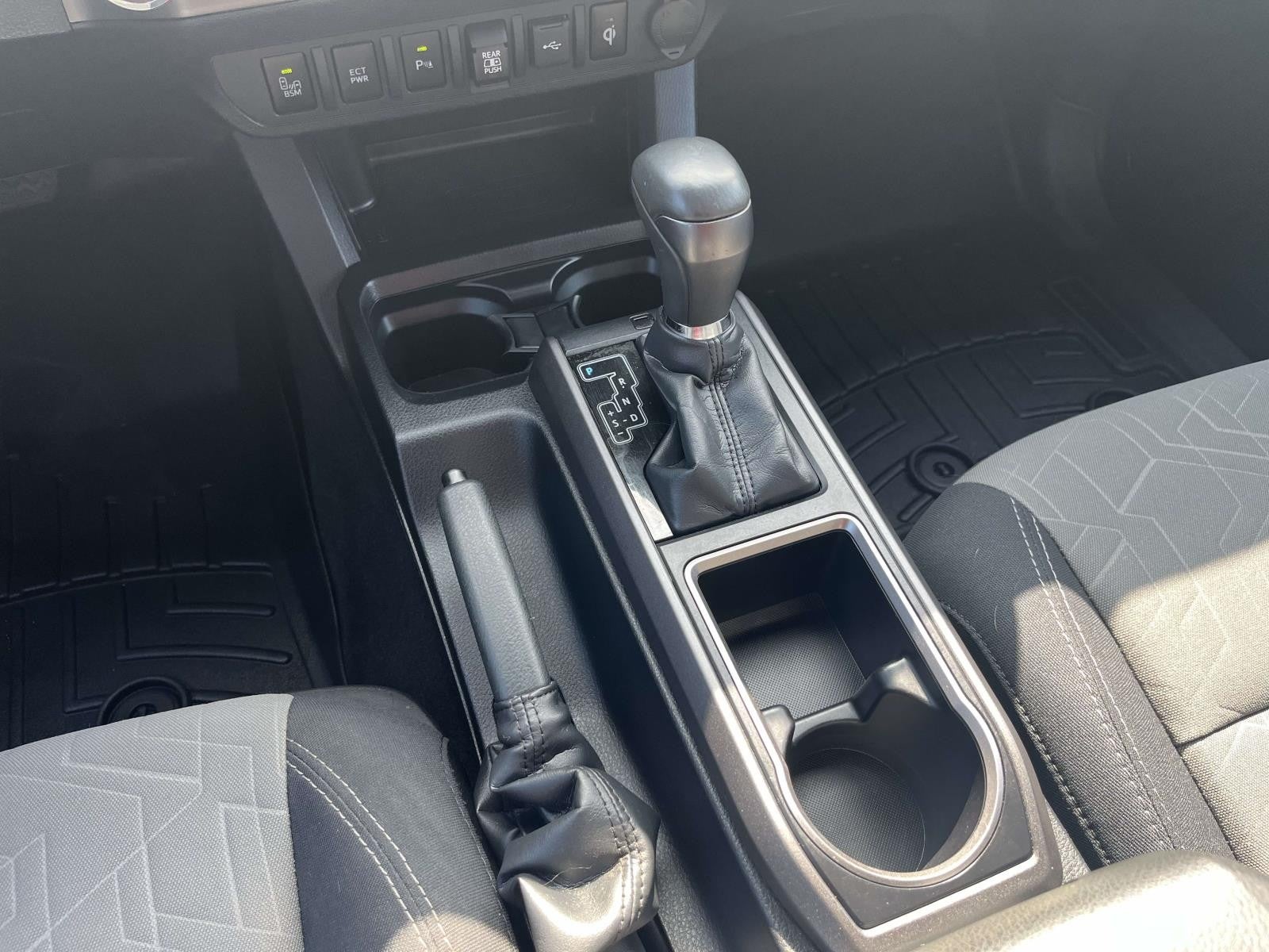 2022 Toyota Tacoma 4WD SR