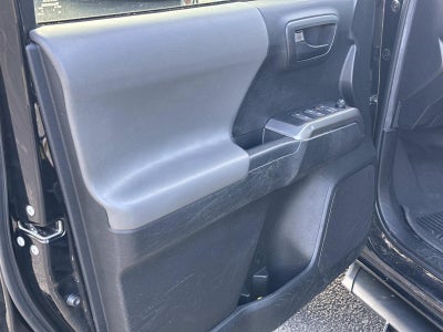 2022 Toyota Tacoma 4WD SR5