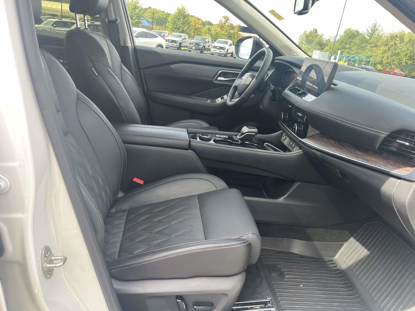 2025 Nissan Rogue Platinum