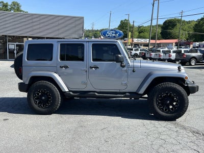2016 Jeep Wrangler Unlimited Sahara