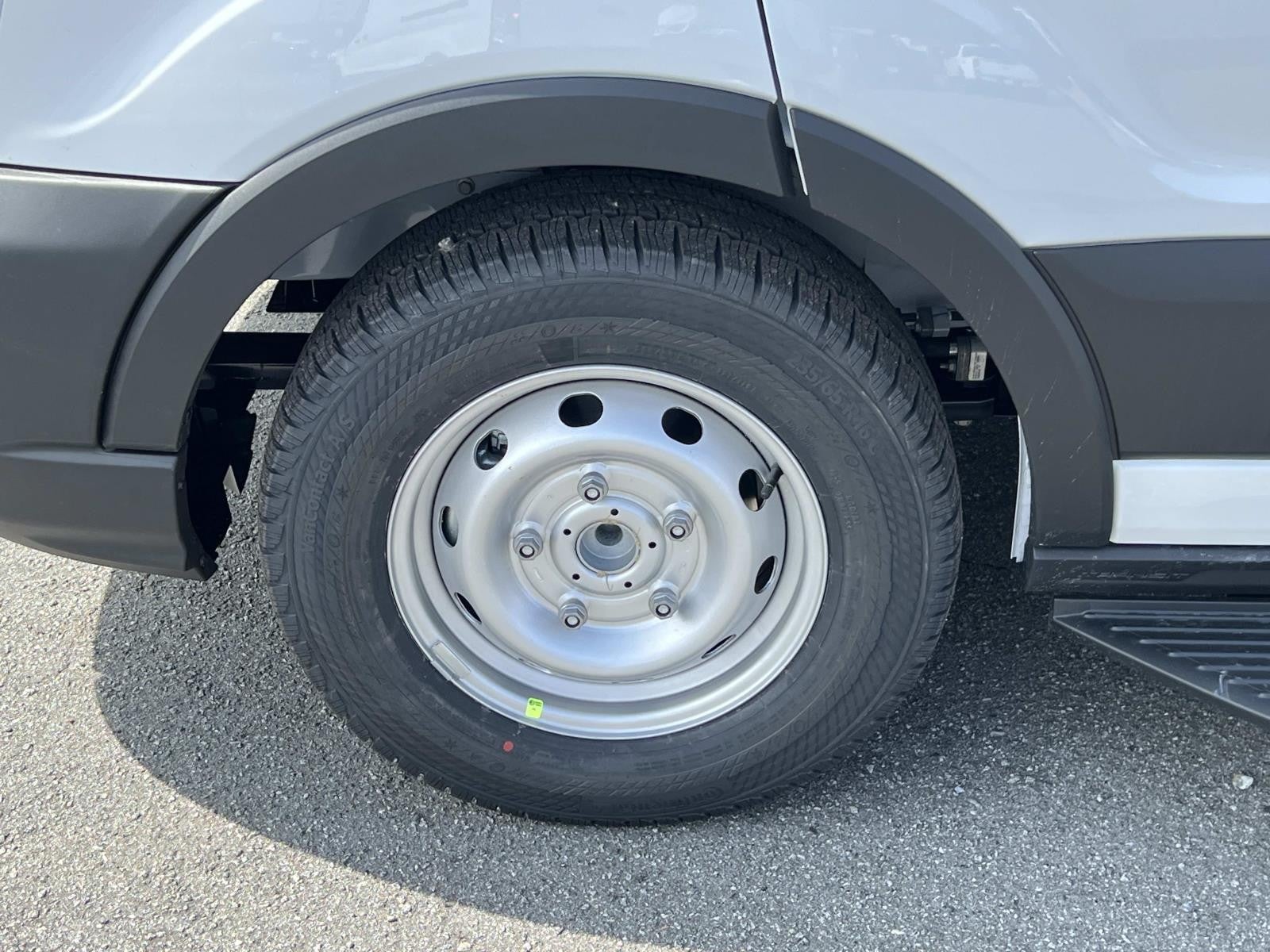 2026 Ford Transit Passenger Wagon T-350 148 MED ROOF XL RW