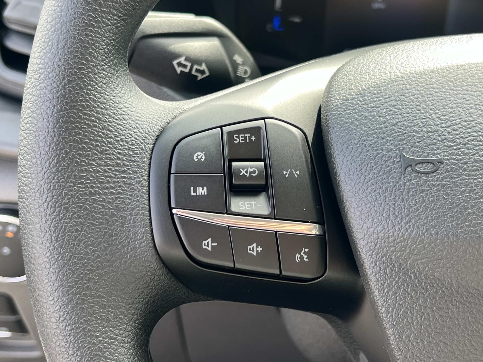 2026 Ford Transit Passenger Wagon T-350 148 MED ROOF XL RW