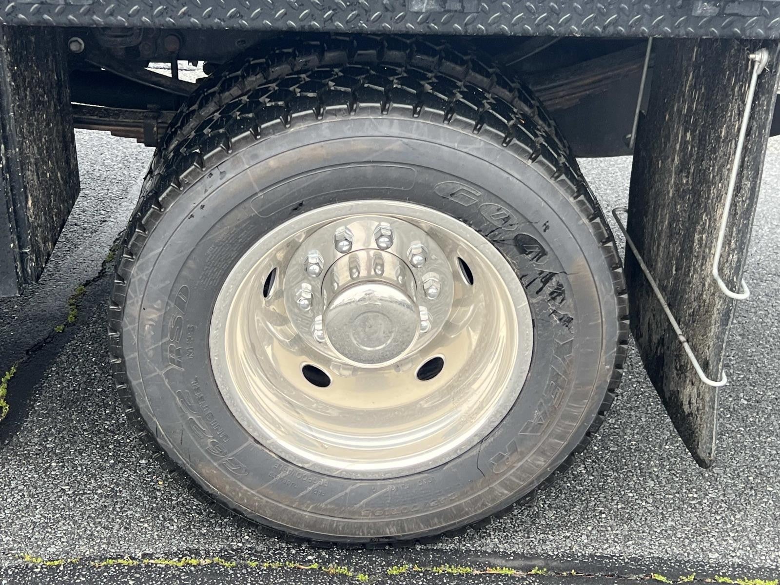 2024 Ford Super Duty F-550 DRW XLT 4WD REG CAB 169 WB 8