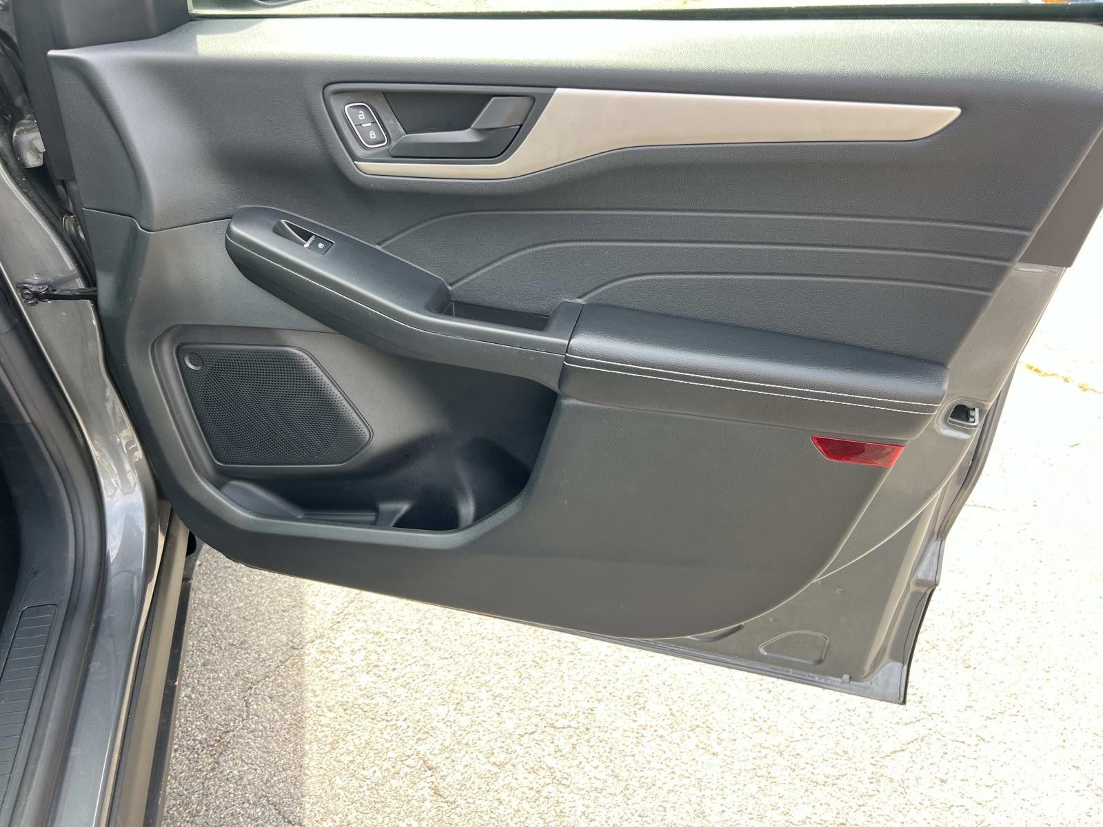 2022 Ford Escape SE HYBRID AWD