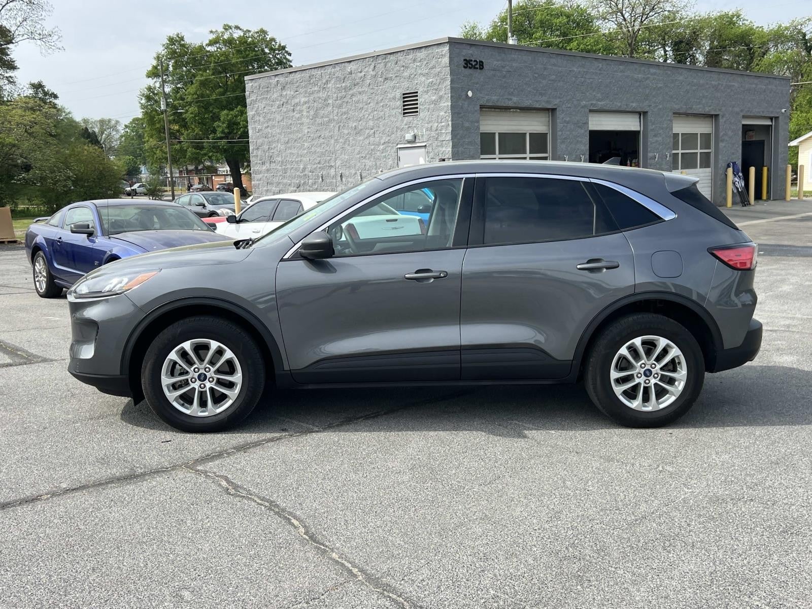 2022 Ford Escape SE HYBRID AWD