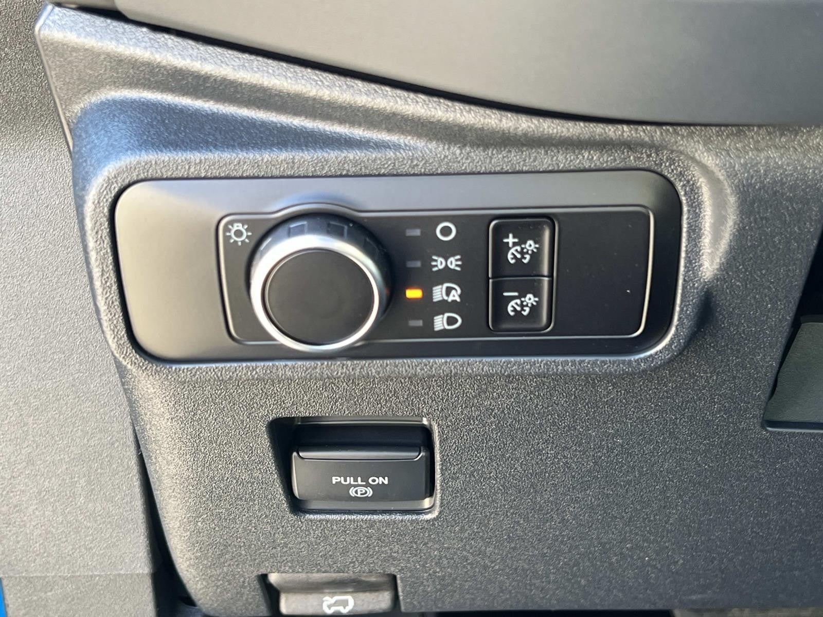 2025 Ford Bronco BASE 4 DOOR 4X4