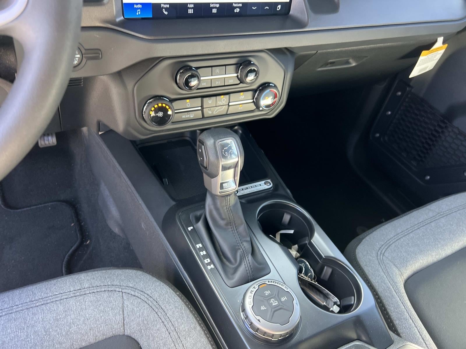 2025 Ford Bronco BASE 4 DOOR 4X4