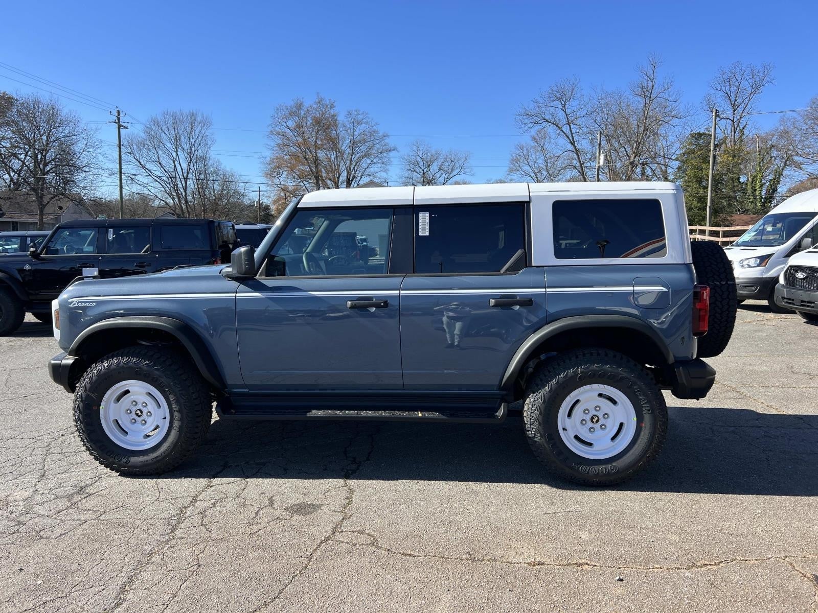 2025 Ford Bronco HERITAGE EDITION 4 DOOR