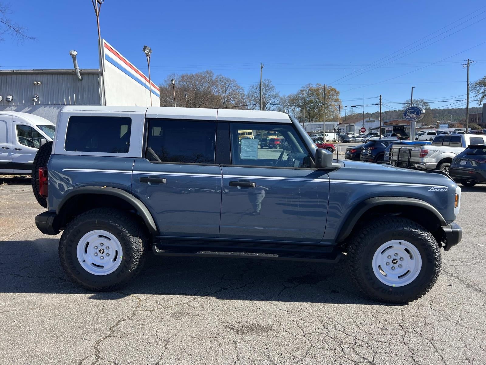 2025 Ford Bronco HERITAGE EDITION 4 DOOR