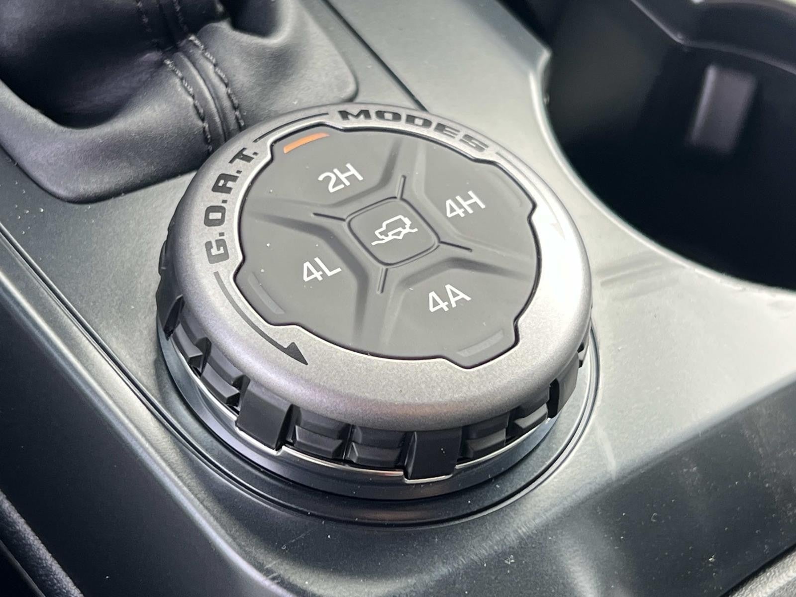 2025 Ford Bronco OUTER BANKS 4 DOOR 4X4