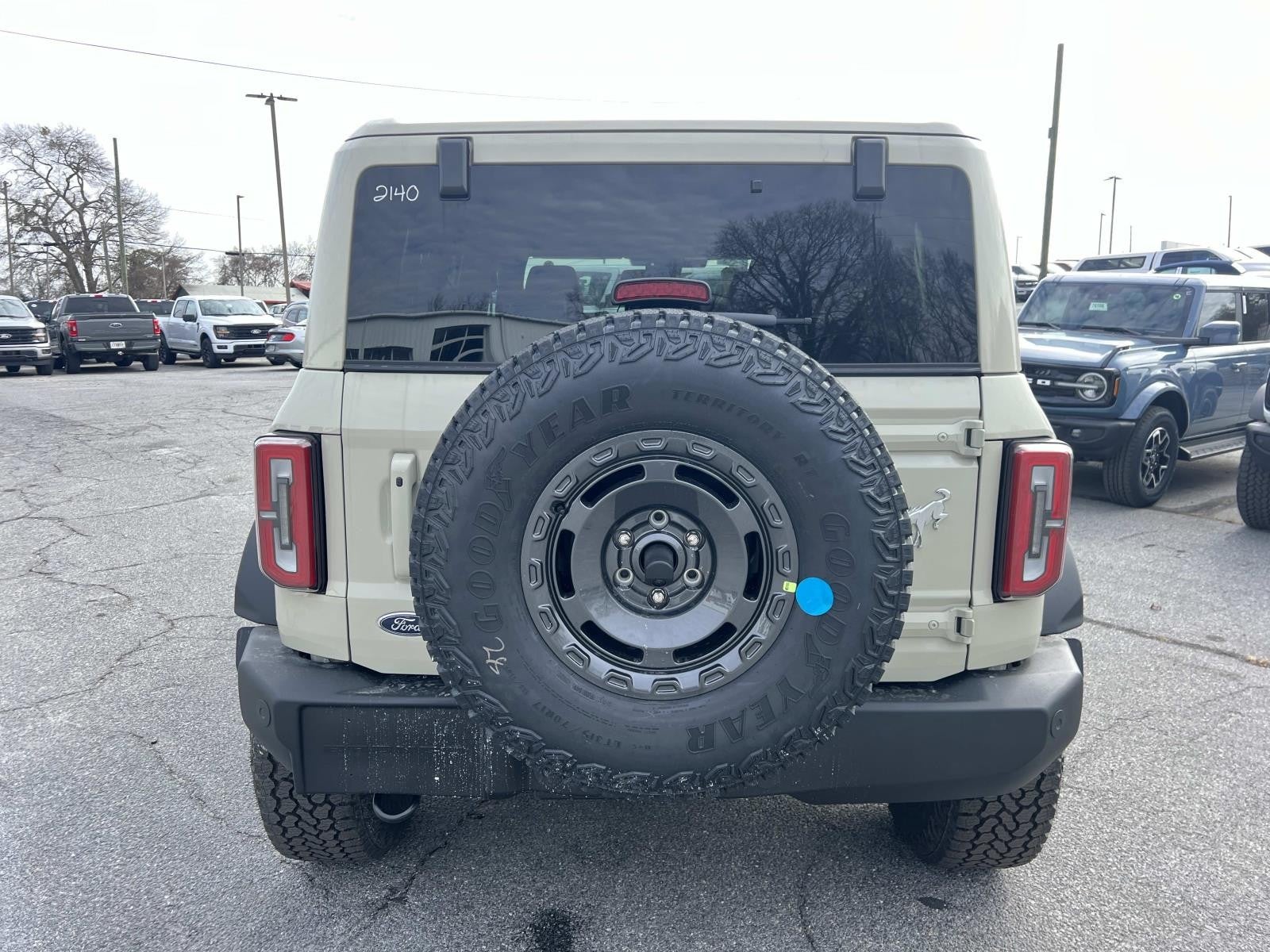 2025 Ford Bronco OUTER BANKS 4 DOOR 4X4