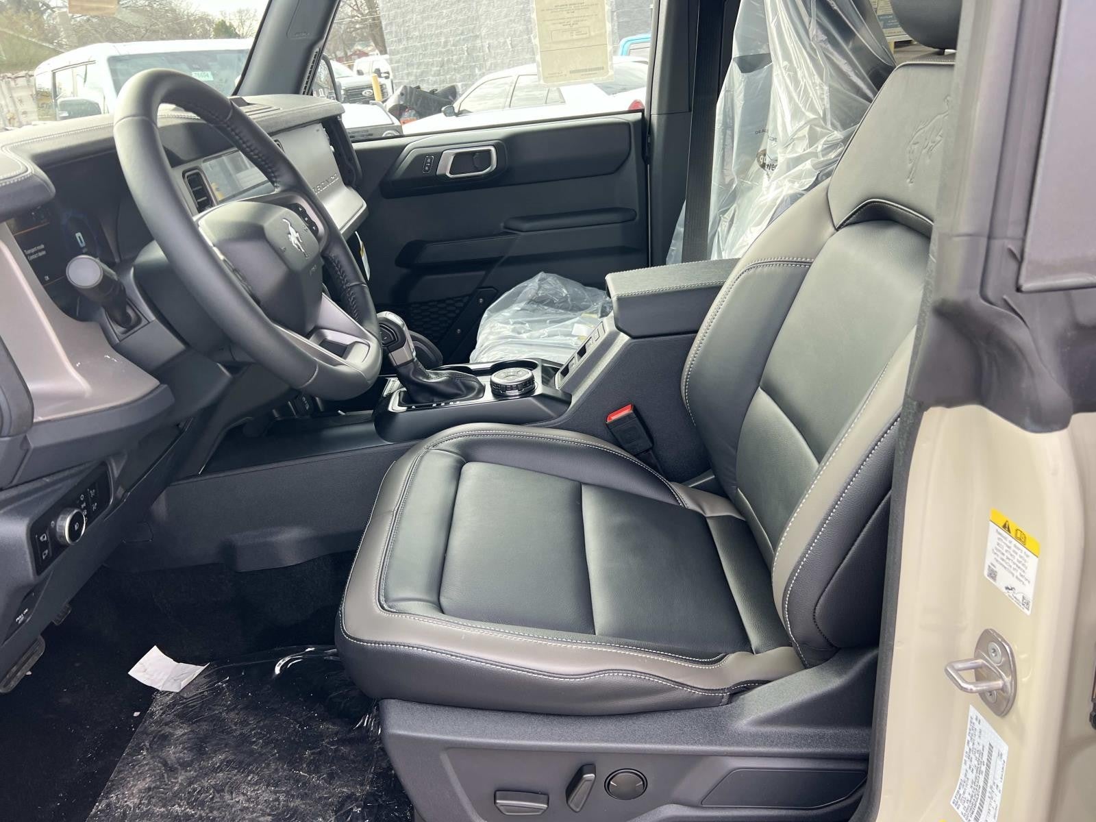 2025 Ford Bronco OUTER BANKS 4 DOOR 4X4