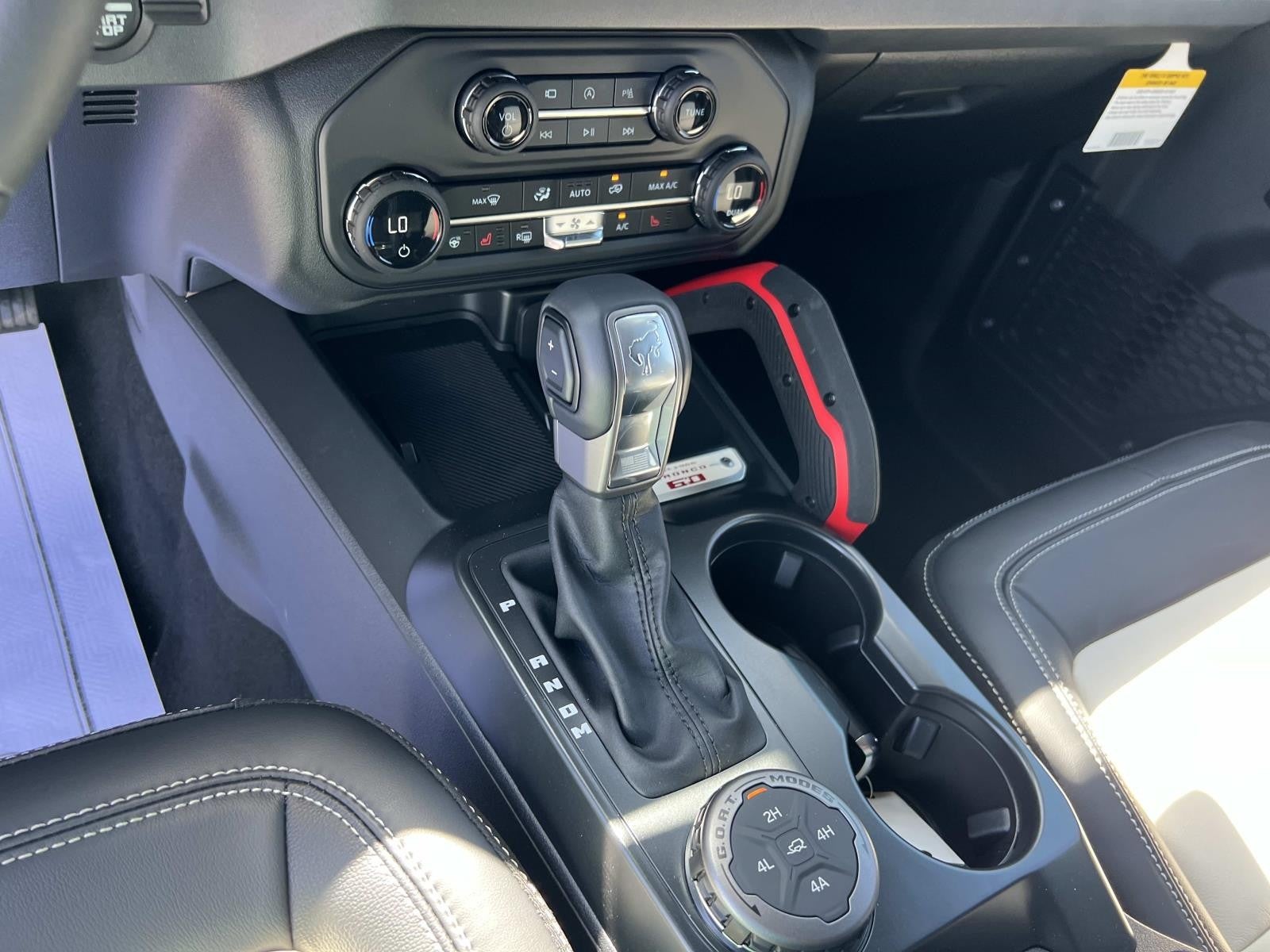 2025 Ford Bronco OUTER BANKS 4 DOOR 4X4