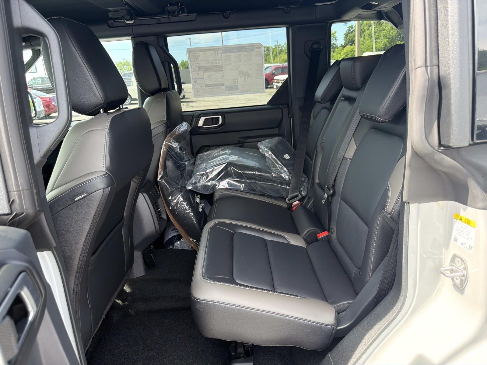 2025 Ford Bronco OUTER BANKS 4 DOOR 4X4