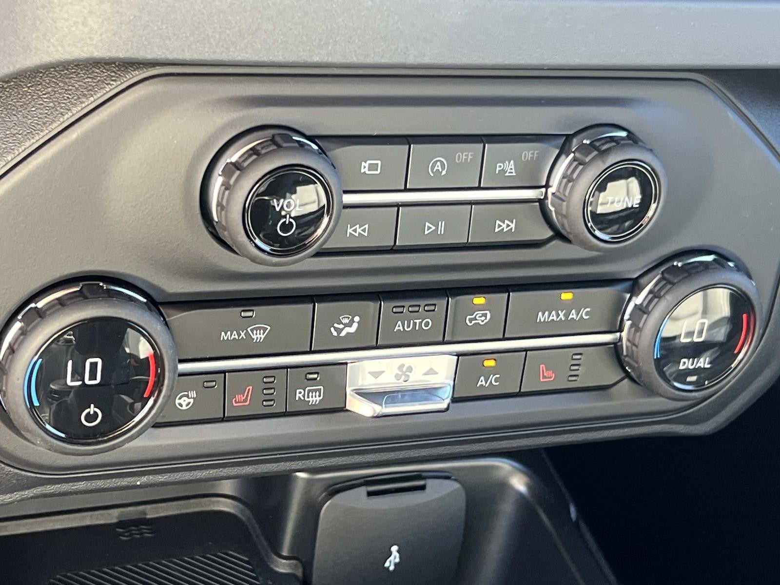 2025 Ford Bronco OUTER BANKS 4 DOOR 4X4