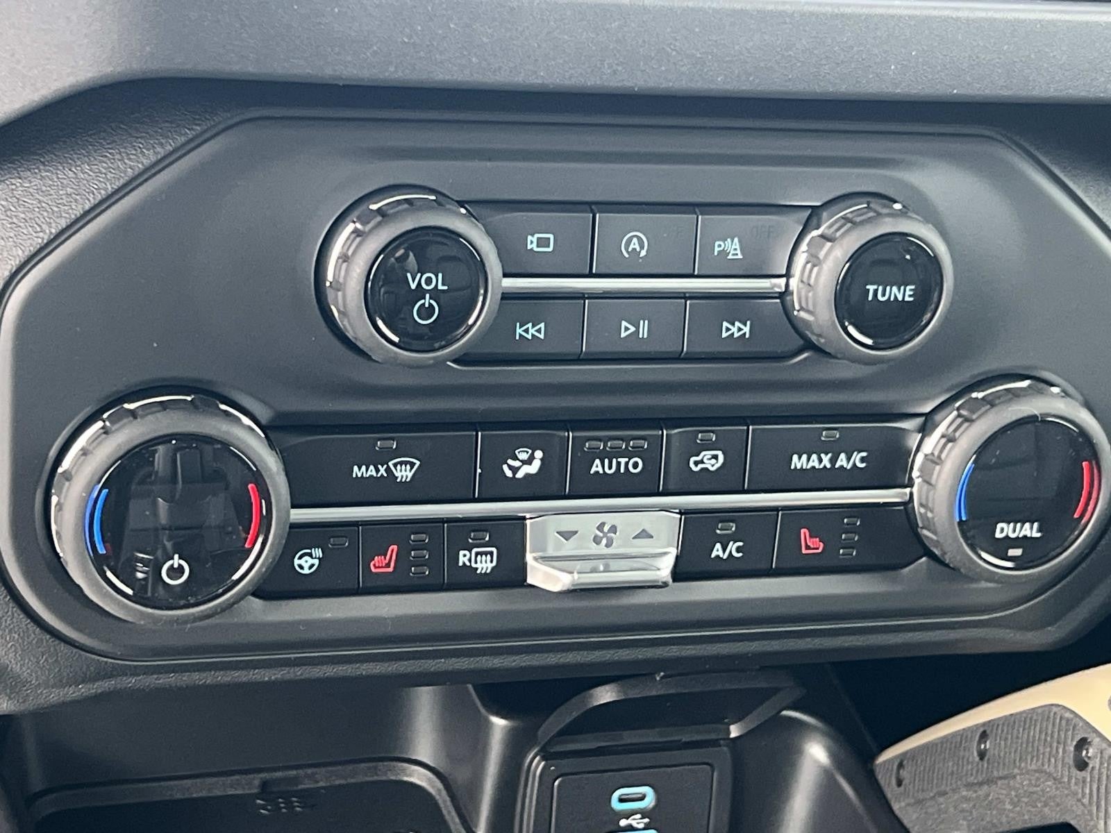 2025 Ford Bronco BADLANDS 4 DOOR ADVANCED