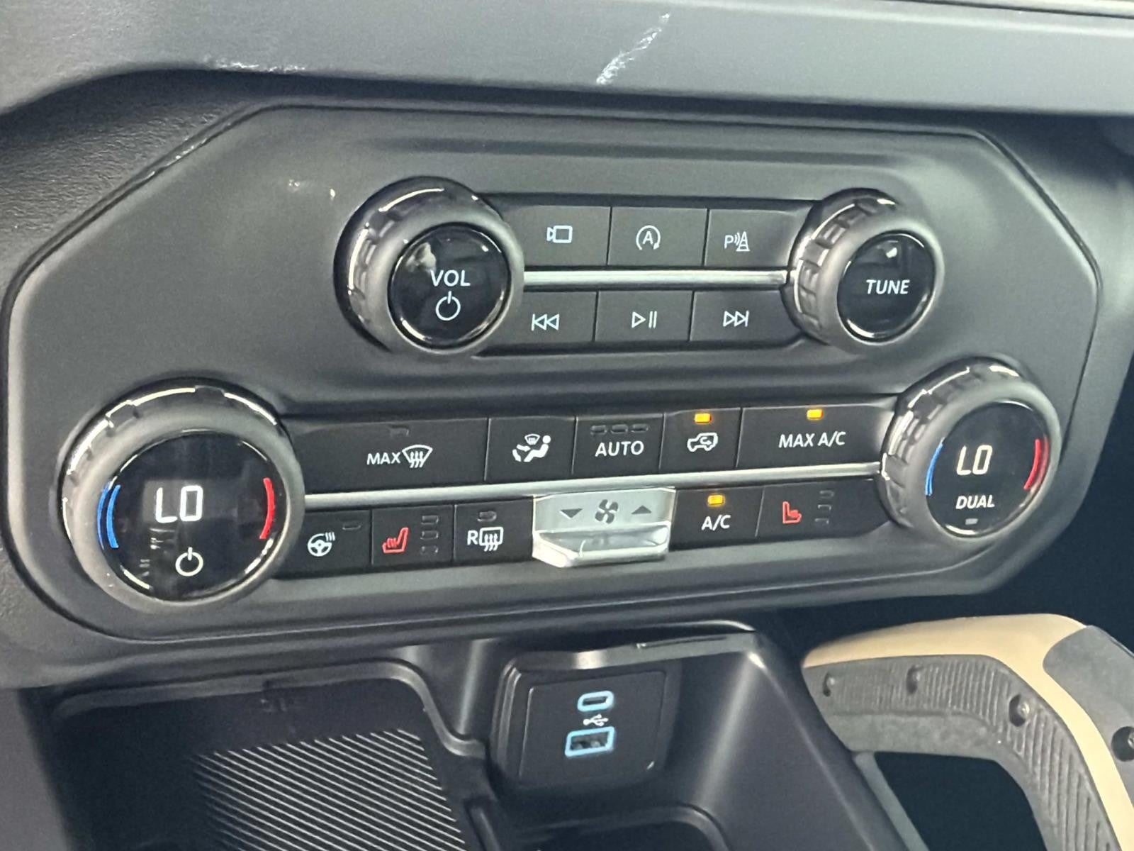 2025 Ford Bronco BADLANDS 4 DOOR ADVANCED