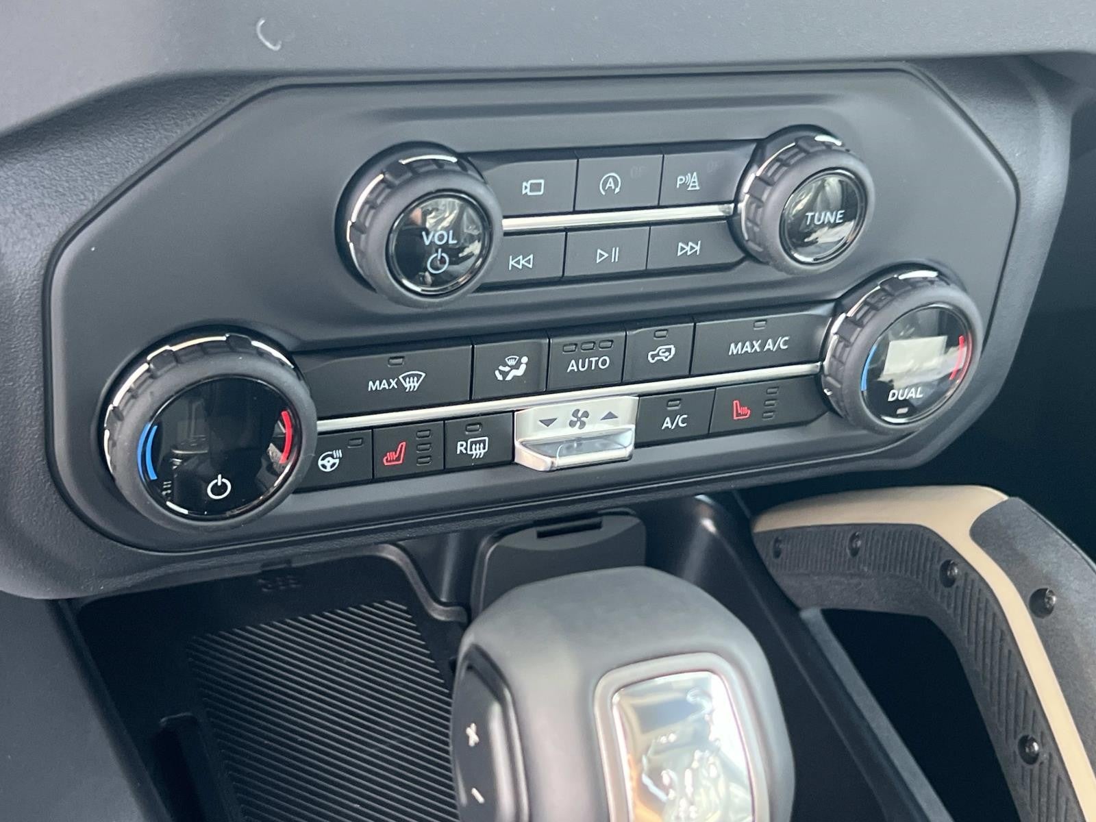 2025 Ford Bronco BADLANDS 4 DOOR ADVANCED