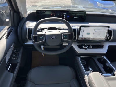 2025 Ford Expedition Max ACTIVE 4X2