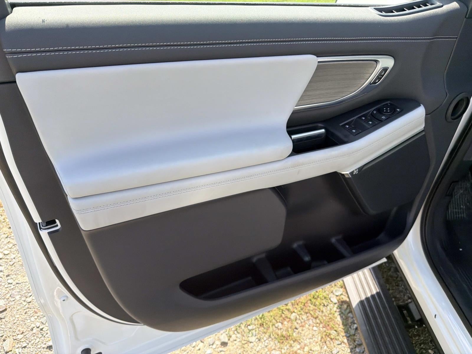 2027 Ford Expedition Max PLATINUM 4X4
