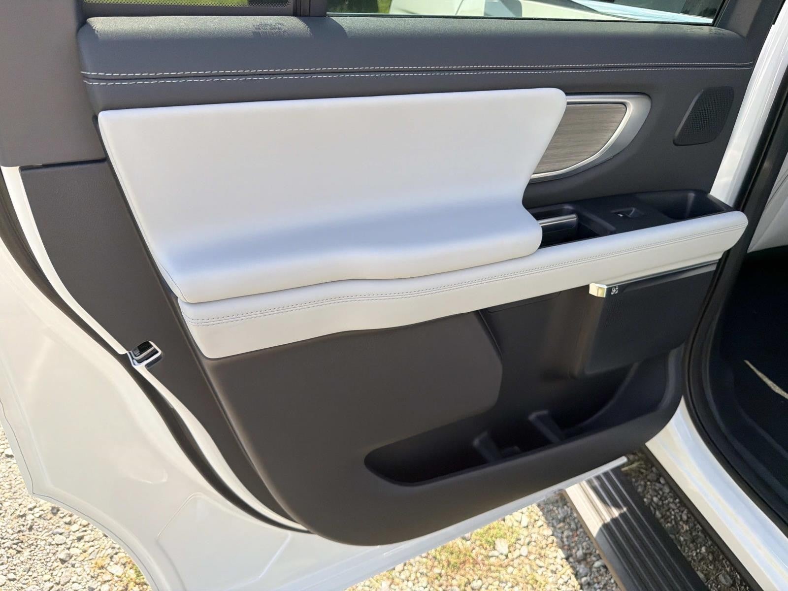 2027 Ford Expedition Max PLATINUM 4X4
