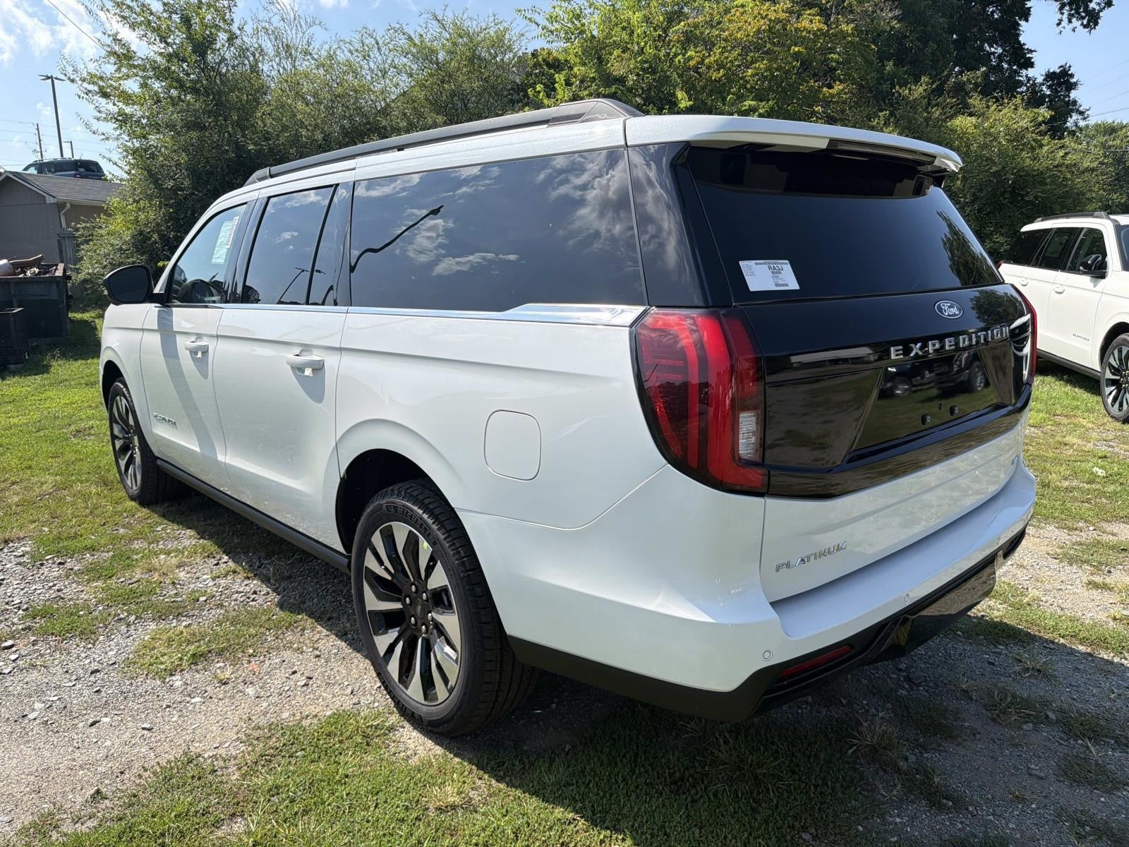 2027 Ford Expedition Max PLATINUM 4X4