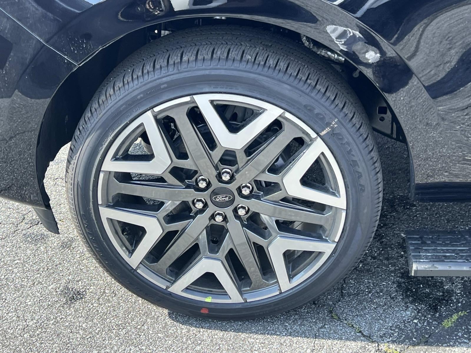 2026 Ford Expedition Max PLATINUM 4X4