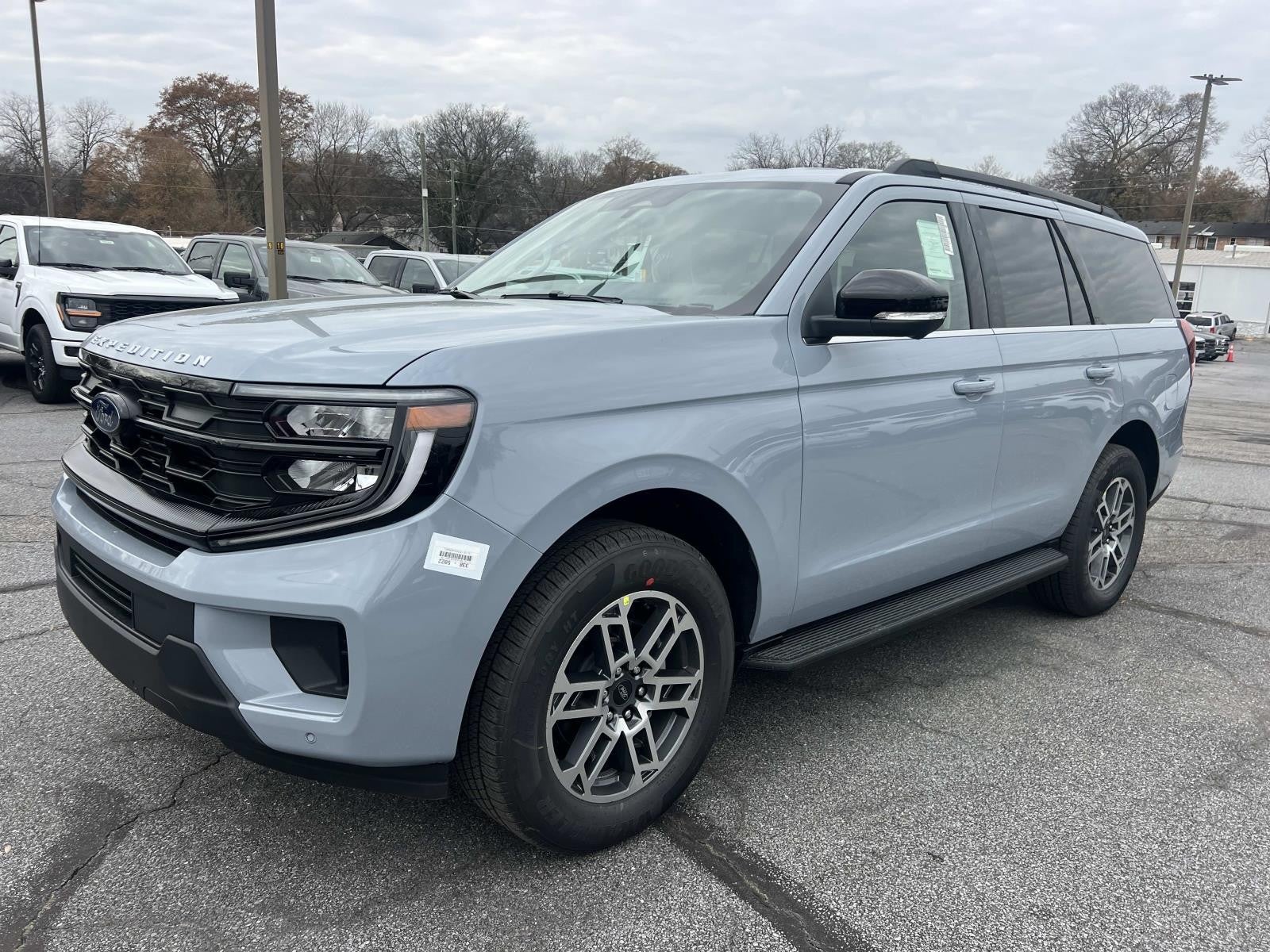 2026 Ford Expedition ACTIVE 4X2