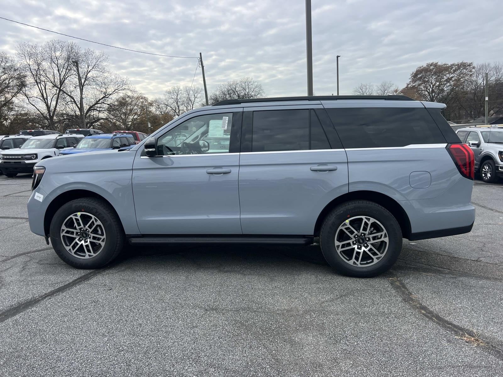 2026 Ford Expedition ACTIVE 4X2