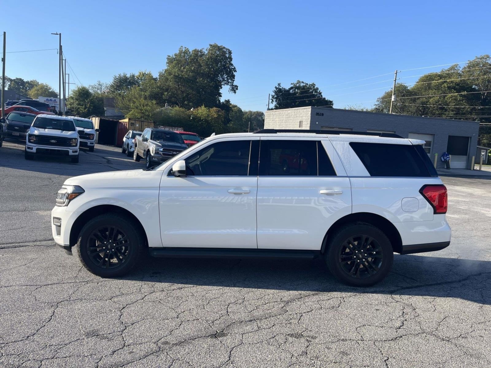 2024 Ford Expedition XLT 4X2