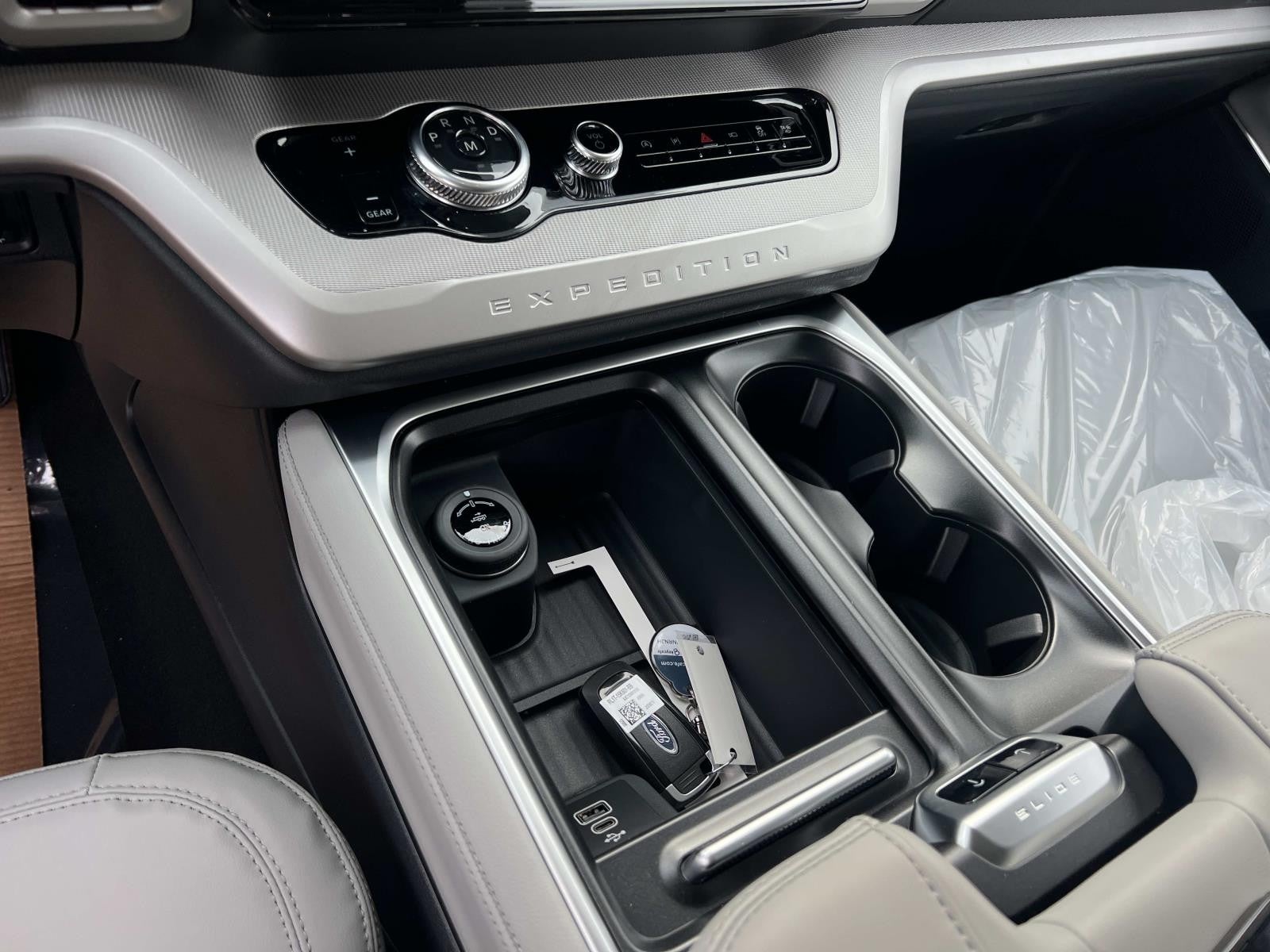 2026 Ford Expedition ACTIVE 4X2