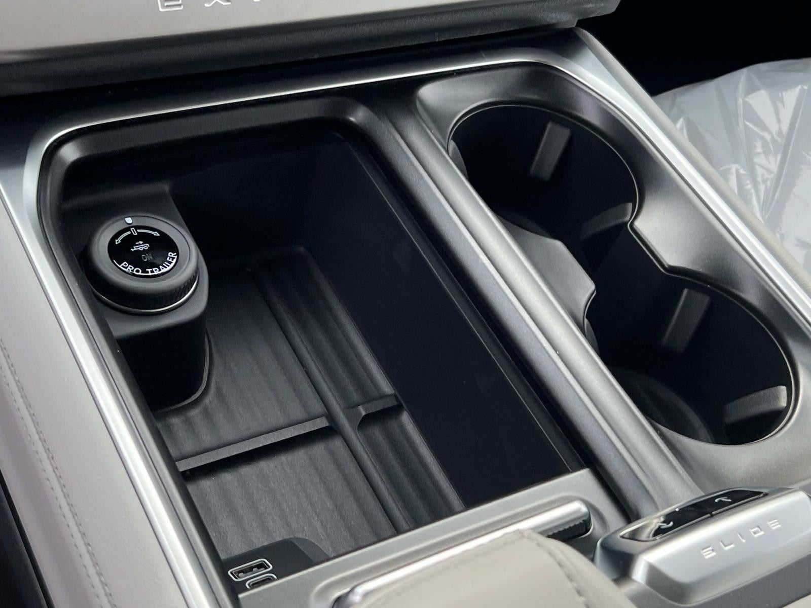 2026 Ford Expedition ACTIVE 4X2