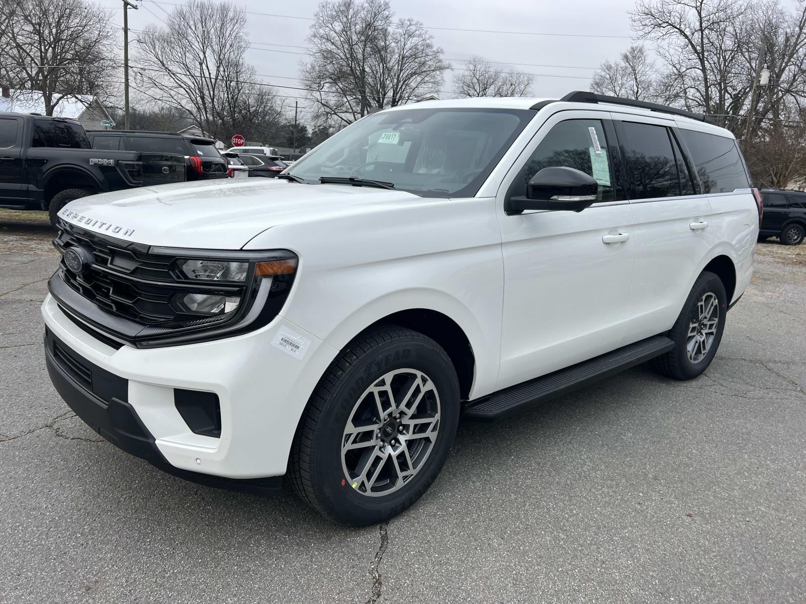 2026 Ford Expedition ACTIVE 4X2