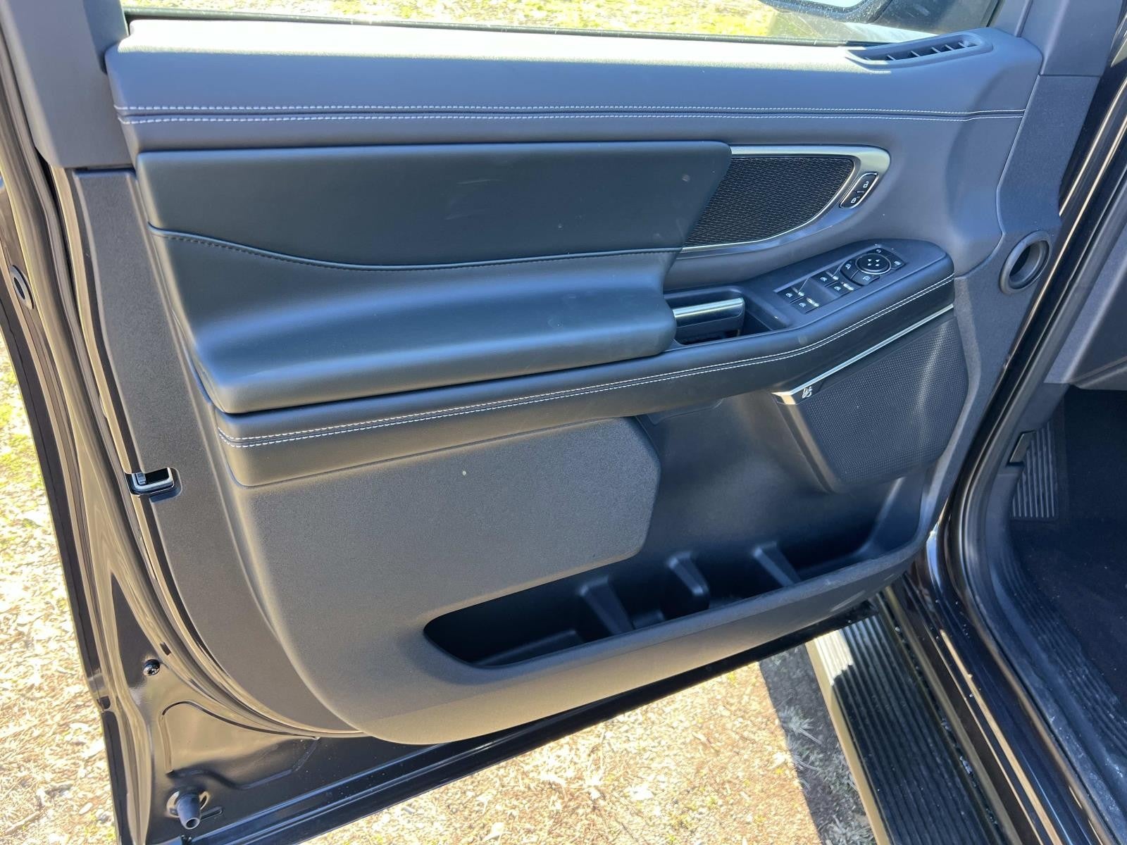 2026 Ford Expedition PLATINUM 4X4