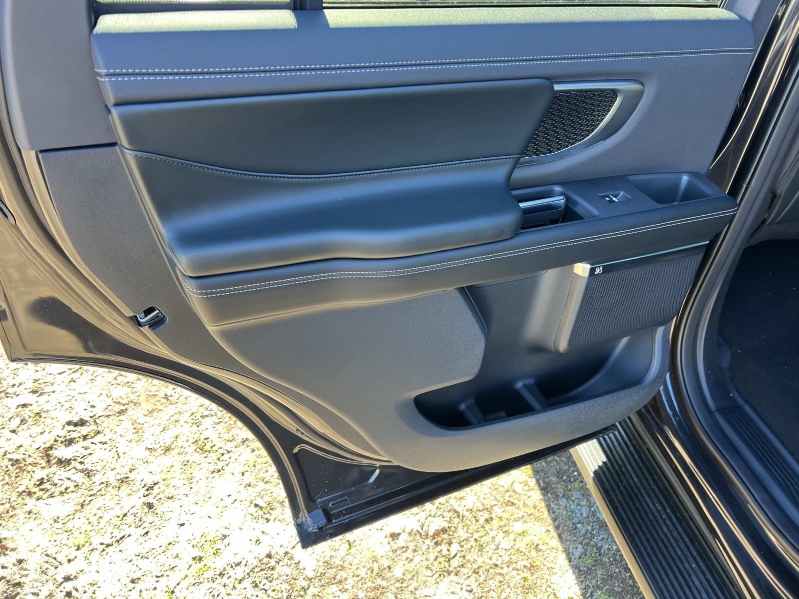 2026 Ford Expedition PLATINUM 4X4