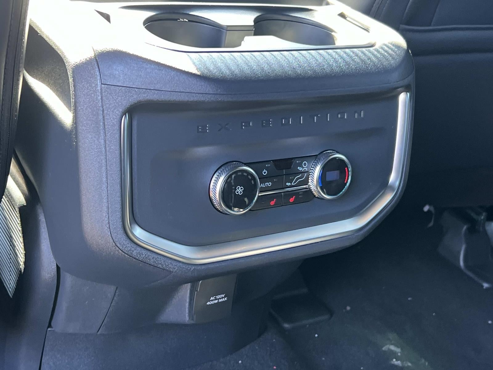 2026 Ford Expedition PLATINUM 4X4