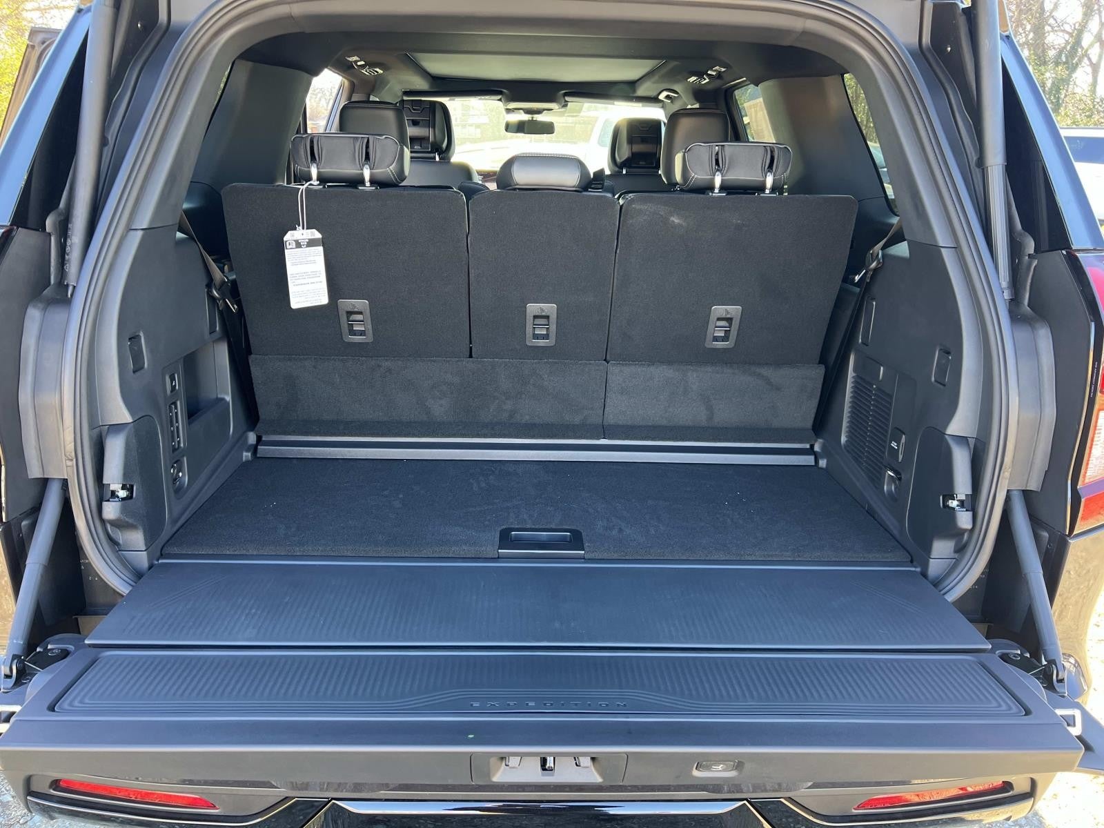 2026 Ford Expedition PLATINUM 4X4