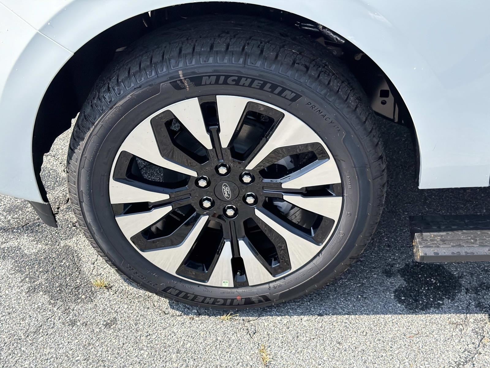 2027 Ford Expedition PLATINUM 4X4