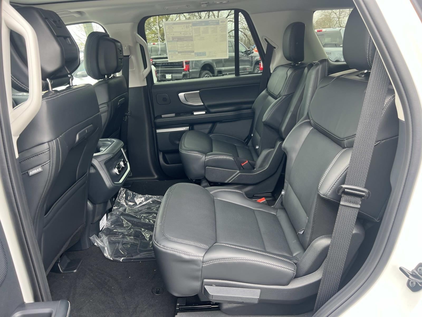 2026 Ford Expedition PLATINUM 4X4