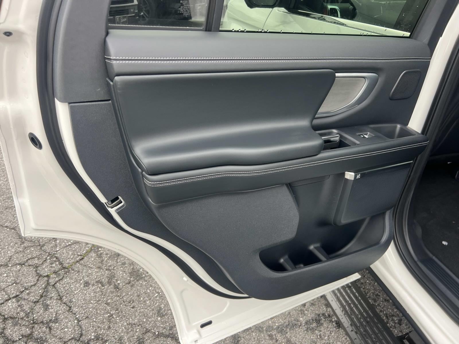 2026 Ford Expedition PLATINUM 4X4