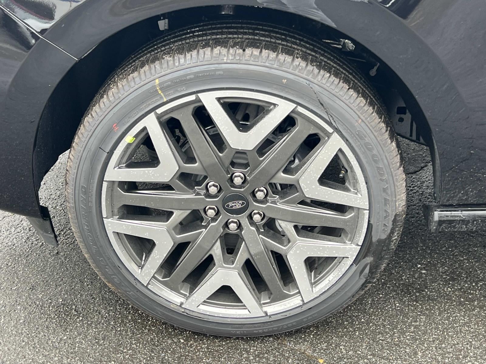 2026 Ford Expedition PLATINUM 4X4