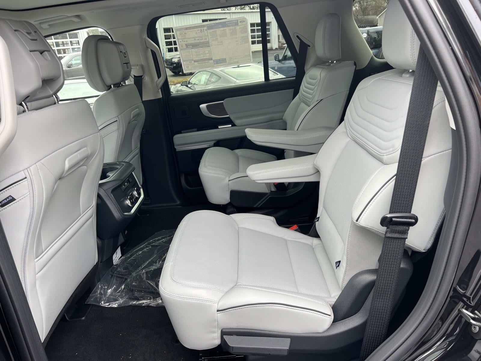 2026 Ford Expedition PLATINUM 4X4