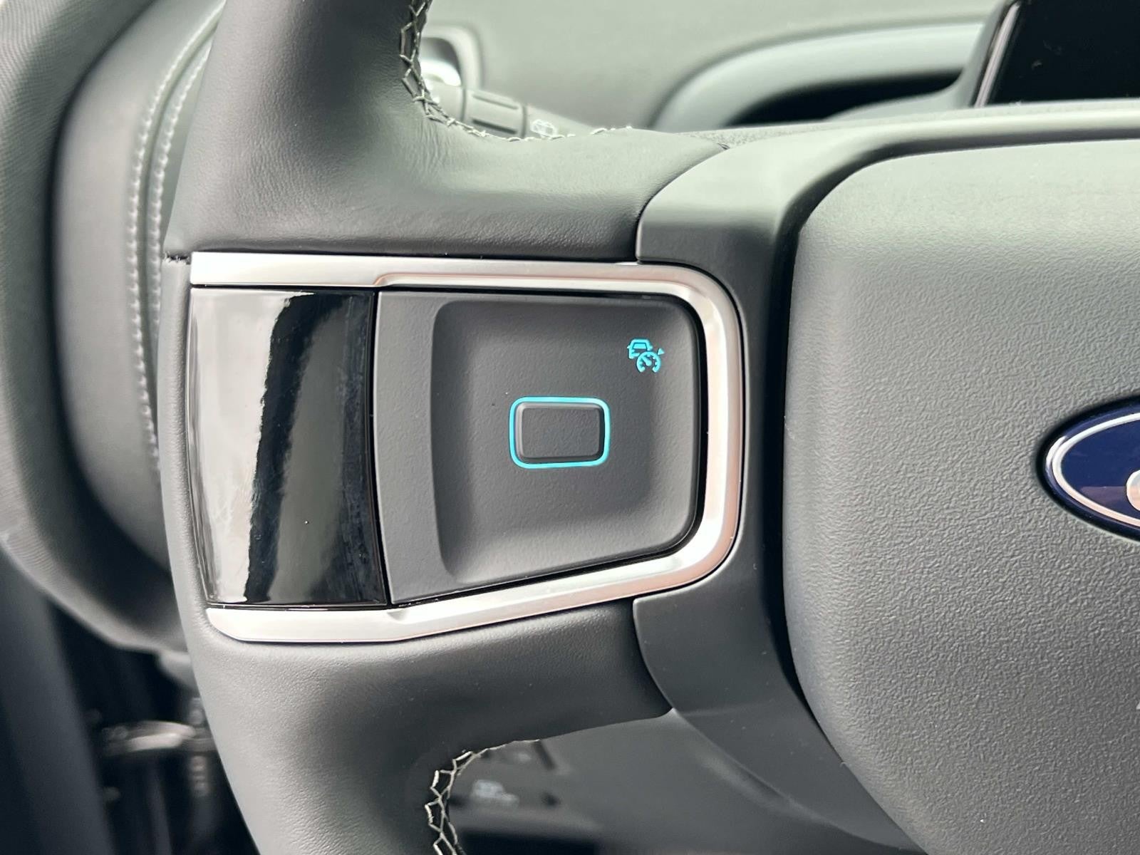 2026 Ford Expedition PLATINUM 4X4