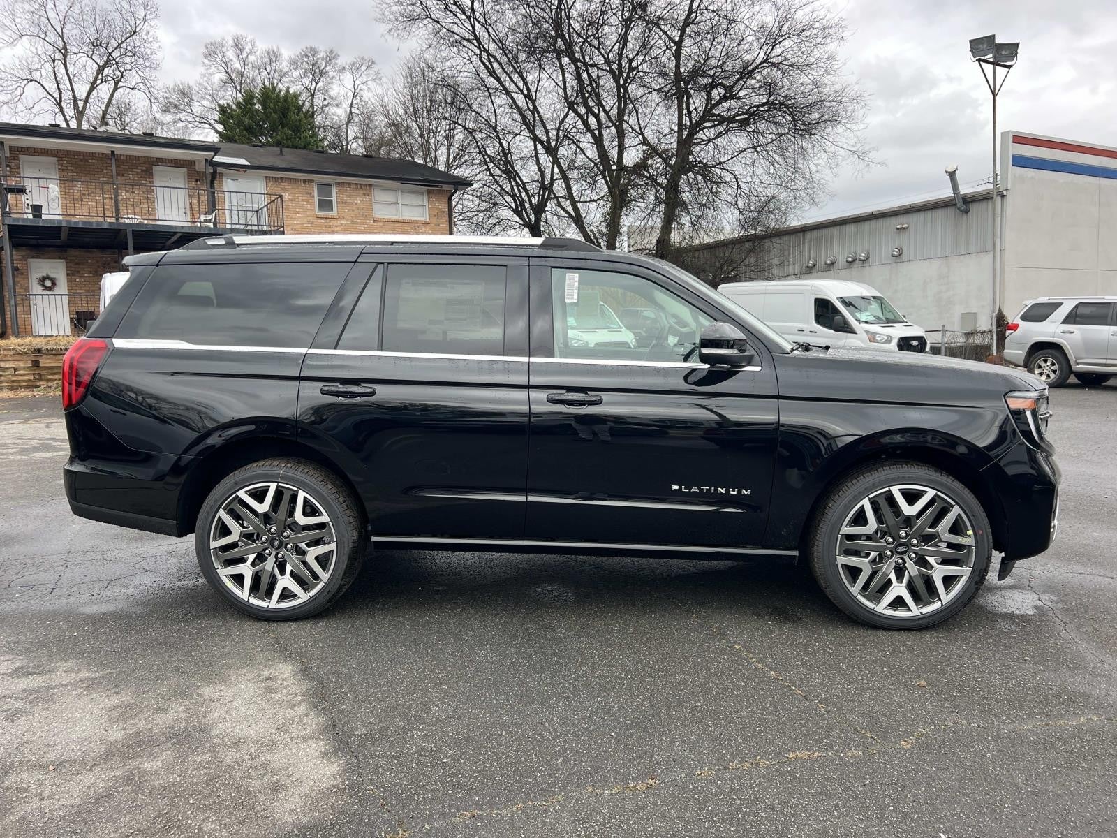 2026 Ford Expedition PLATINUM 4X4