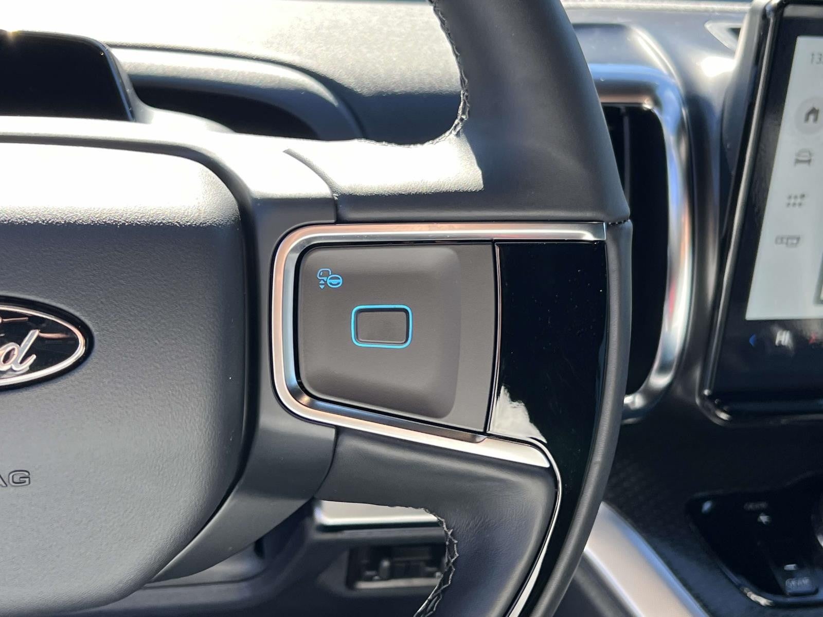 2025 Ford Expedition PLATINUM 4X4