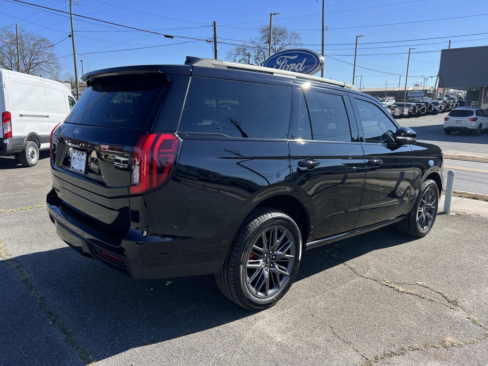 2025 Ford Expedition PLATINUM 4X4
