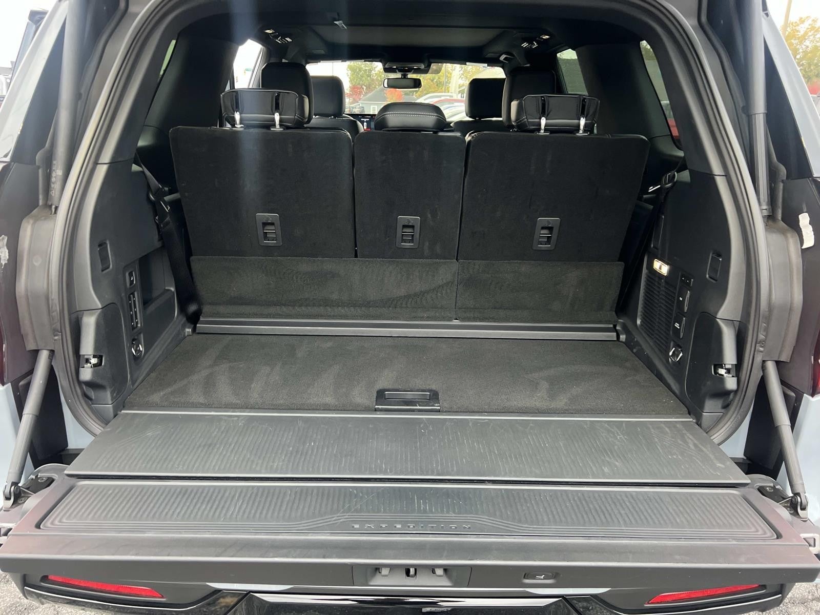 2025 Ford Expedition PLATINUM 4X4